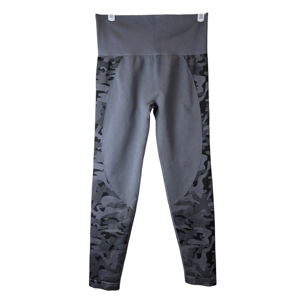 Zyia Active Leggings Womens Medium‎ Gray/Black Camo Capri Tights Simple Seamless